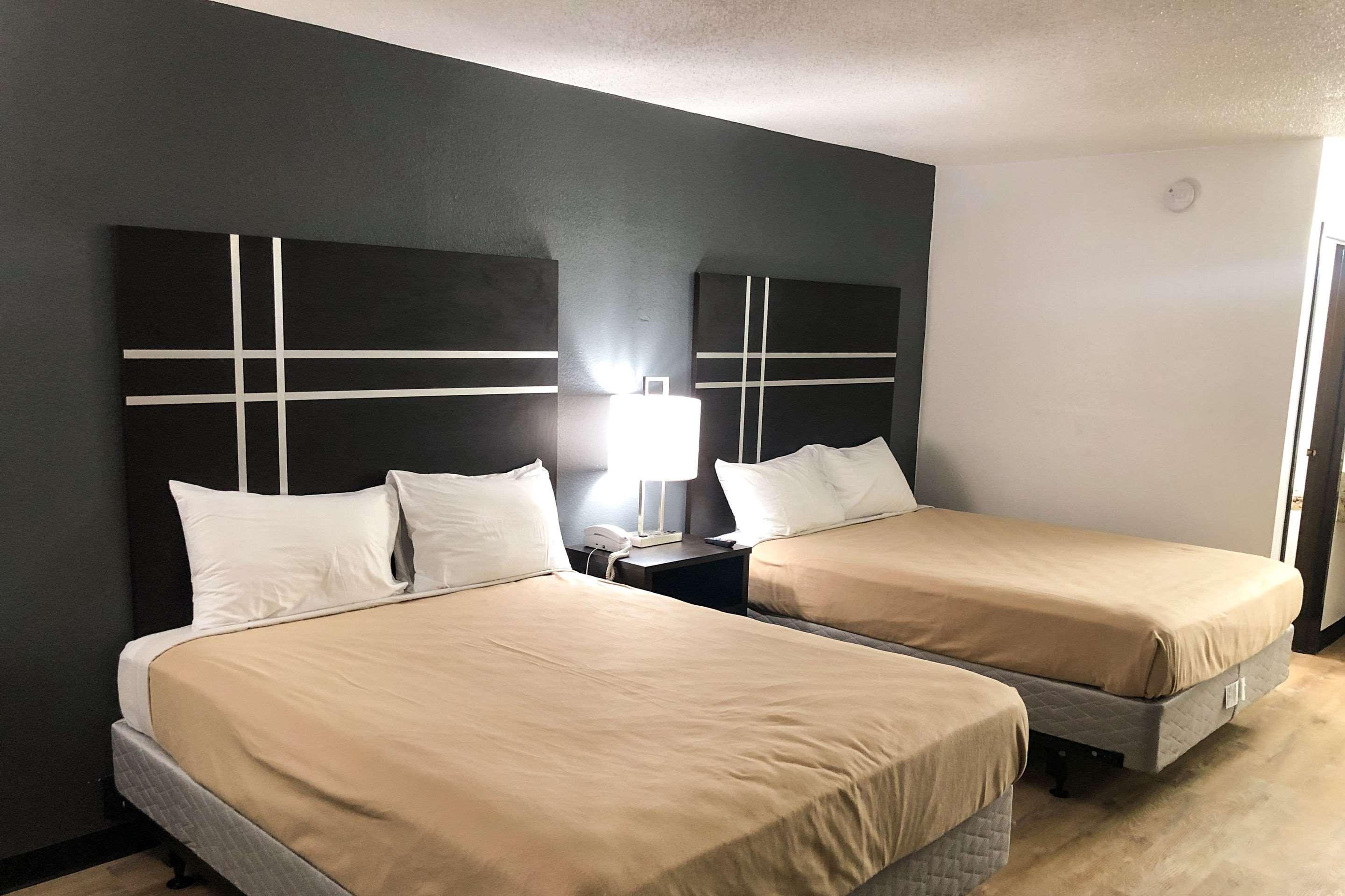 Econo Lodge Литония Экстерьер фото