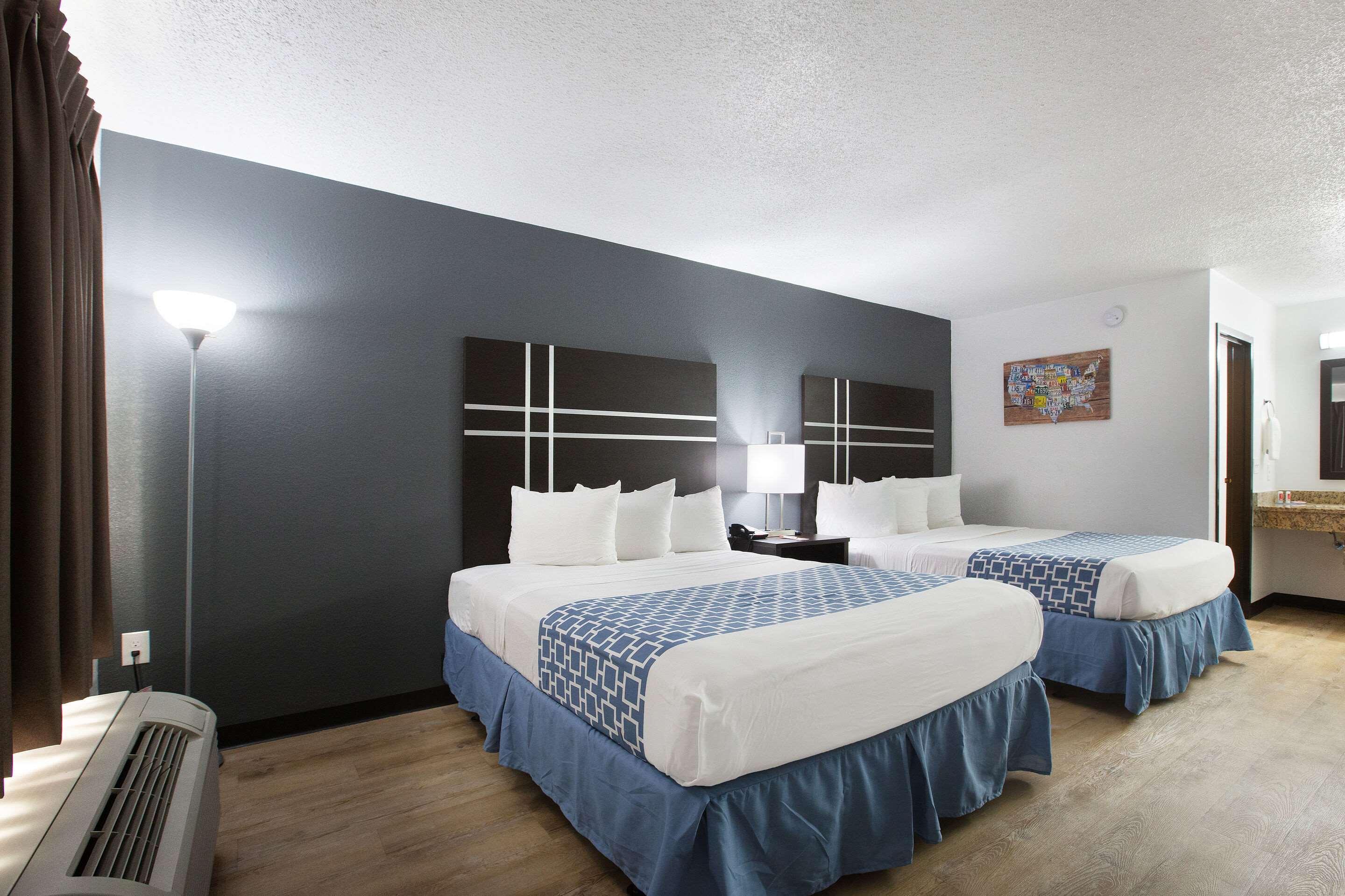 Econo Lodge Литония Экстерьер фото