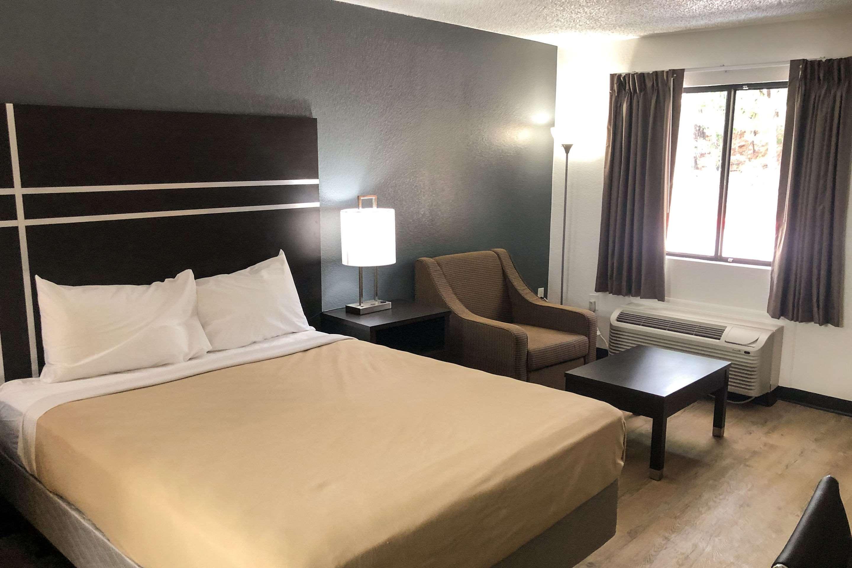 Econo Lodge Литония Экстерьер фото