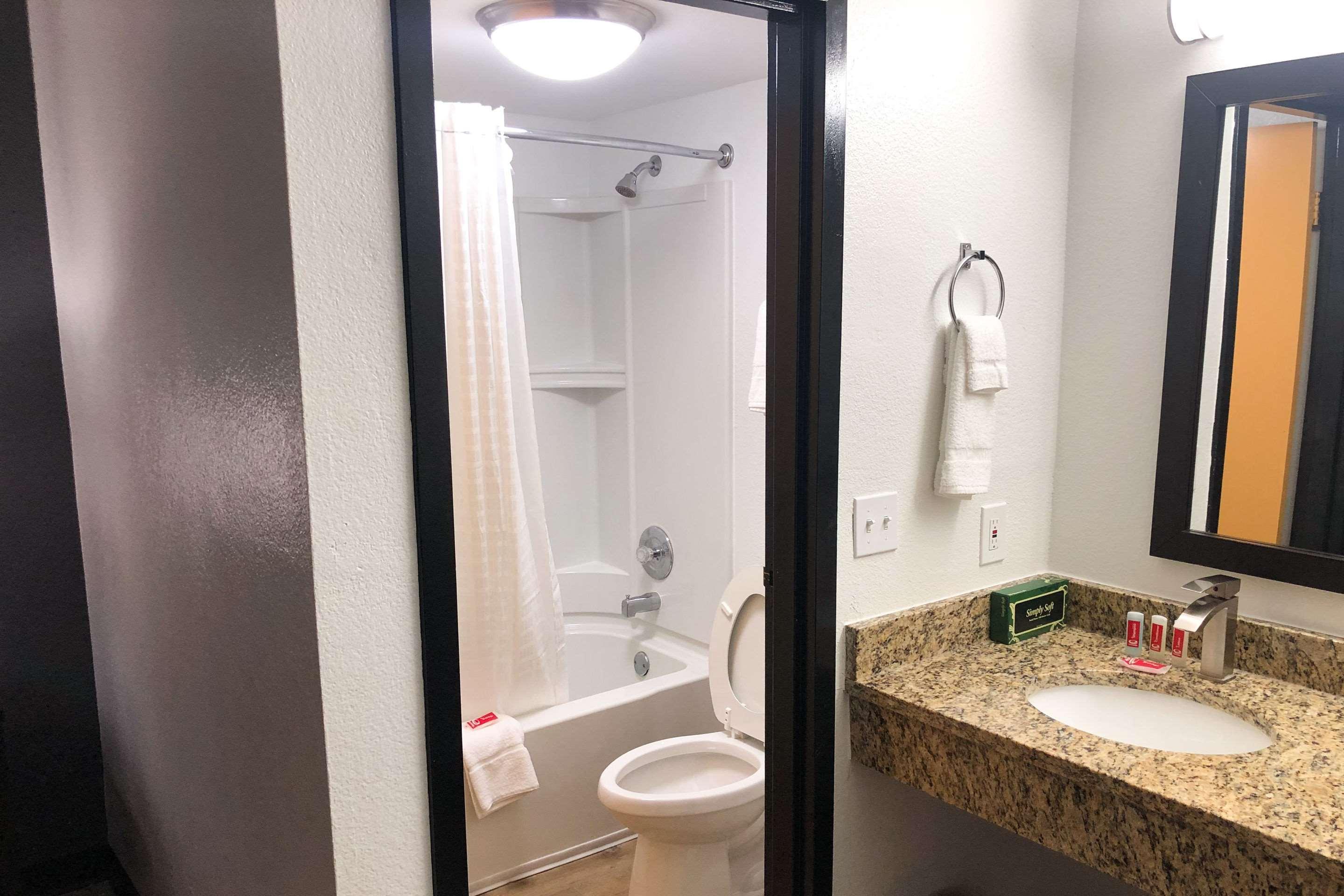 Econo Lodge Литония Экстерьер фото